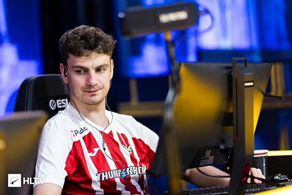 年轻球队超 年轻球队超